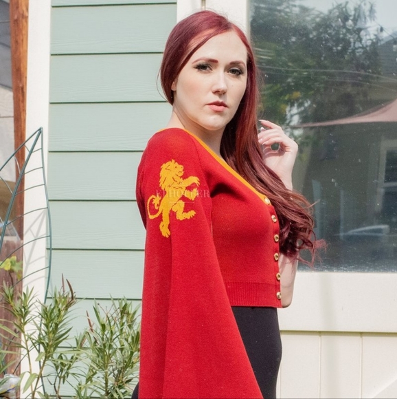 Elhoffer Design Retired Lion long Cape Sleeve Cropped Cardigan - Picture 2 of 14